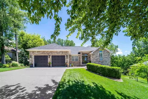 2665 Muddy Creek Ln, Coralville, IA 52241