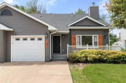 615 W Sovers St, Solon, IA 52333