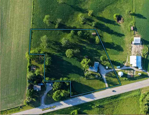 2502 Hwy 1, Iowacity, IA 52240