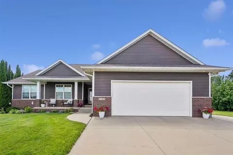 2105 Catherine Ct, Marion, IA 52302
