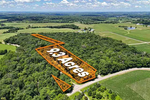 2231 Jordan Creek Rd, Solon, IA 52333