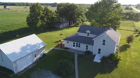 2789 Hwy 22, Riverside, IA 52327