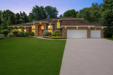 680 Highland Park Ave, Coralville, IA 52241