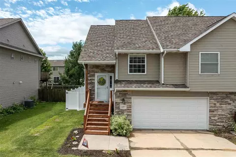 157 S Park Ridge Rd, North Liberty, IA 52317