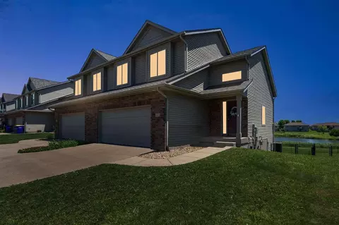 172 S Park Ridge Rd, North Liberty, IA 52317