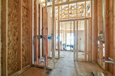 Entry Way - 3931 NW Windfall Dr, Cedar Rapids, IA 52405 photo 2 of 3