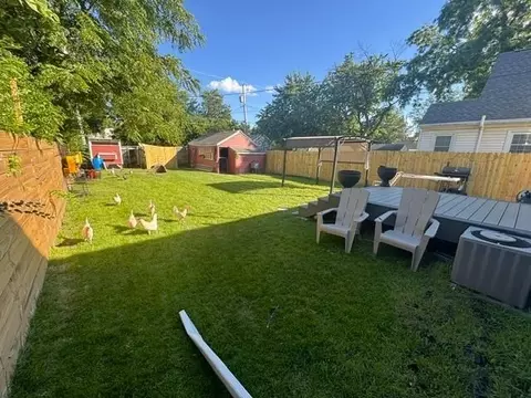 Exterior - 2025 E Avenue NE, Cedar Rapids, IA 52402 photo 3 of 3