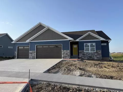 1095 Berkshire Ln, North Liberty, IA 52317
