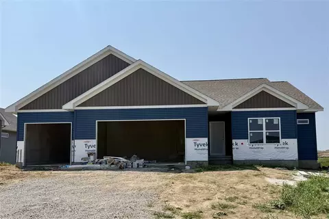 1095 Berkshire Ln, North Liberty, IA 52317