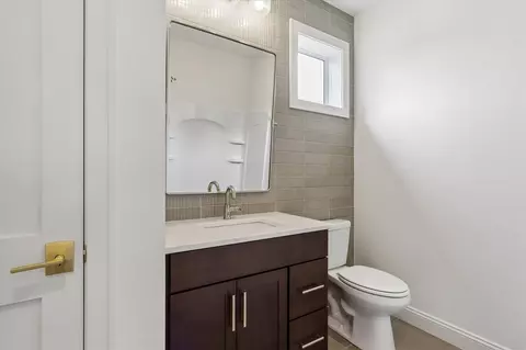 Bath - 405 Macbride Trl, Solon, IA 52333 photo 8 of 9