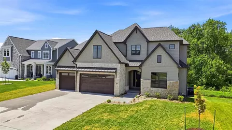 Exterior - 405 Macbride Trl, Solon, IA 52333 photo 9 of 11