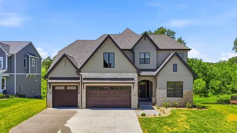 Exterior - 405 Macbride Trl, Solon, IA 52333 photo 10 of 11
