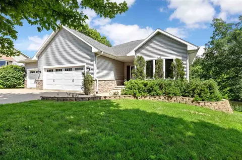 1280 NE Winchester Dr, Swisher, IA 52338