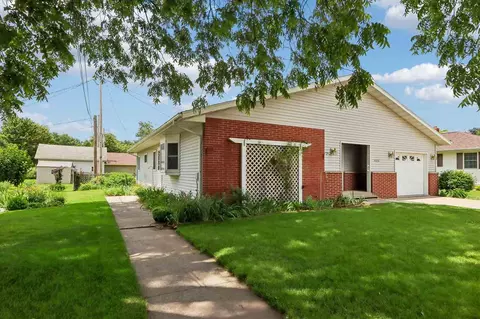 1125 Franklyn Ave, Marengo, IA 52301