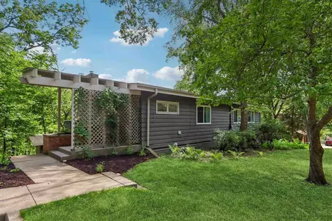 300 Kimball Rd, Iowa City, IA 52245