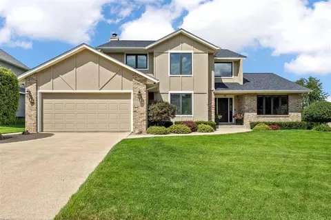 3120 Falcon Dr NE, Cedar Rapids, IA 52402