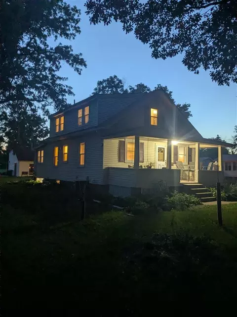515 3rd Ave, Iowa City, IA 52245