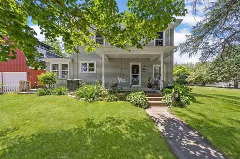3263 Rohret Rd, Iowa City, IA 52246
