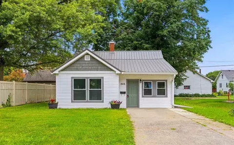 945 S 3rd, Washington, IA 52353