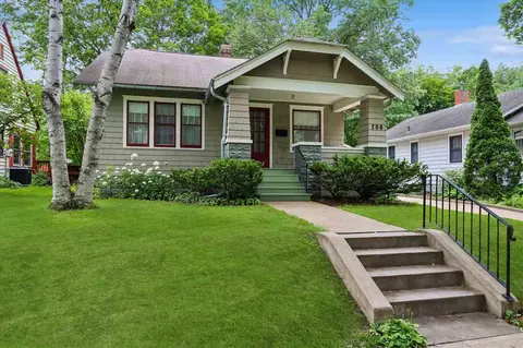 708 Grant St, Iowa City, IA 52240