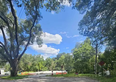 101 Highland Dr, Iowacity, IA 52246
