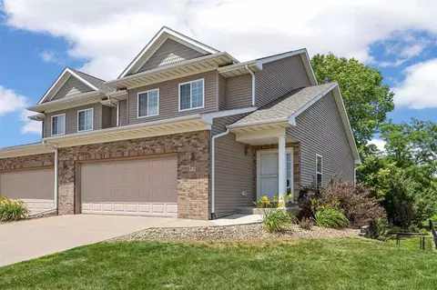 95 Vandello Dr, North Liberty, IA 52317
