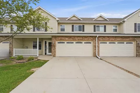 1694 Burr Dr, North Liberty, IA 52317