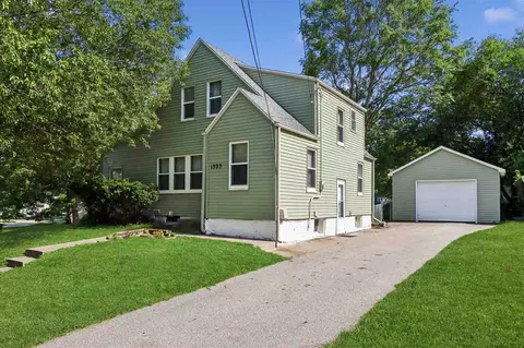 1323 Kirkwood Ave, Iowa City, IA 52240