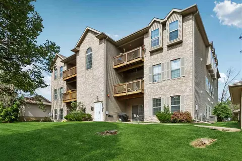 2859 Coral Ct, Coralville, IA 52241