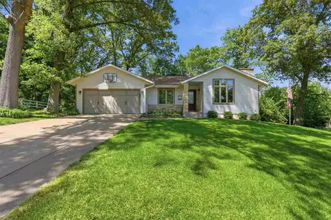 950 Kyle Dr NE, Iowa City, IA 52240