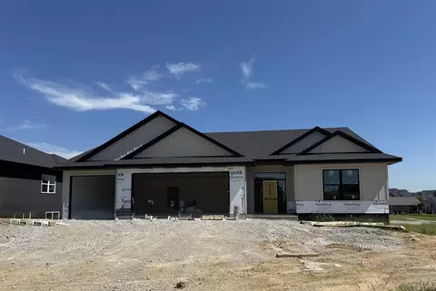 652 Rock Ridge Rd, Tiffin, IA 52340