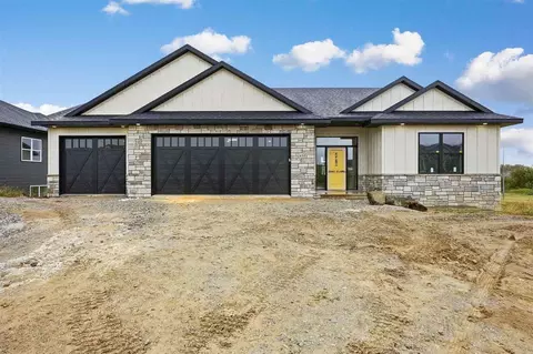 652 Rock Ridge Rd, Tiffin, IA 52340