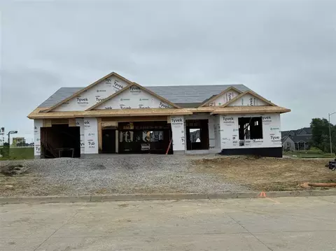 652 Rock Ridge Rd, Tiffin, IA 52340