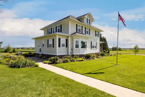 Exterior - 6453 31st Ave, Shellsburg, IA 52332 photo 4 of 4
