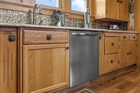 Kitchen - 6453 31st Ave, Shellsburg, IA 52332 photo 9 of 10