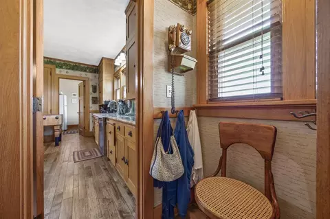 Entry Way - 6453 31st Ave, Shellsburg, IA 52332 photo 1 of 3