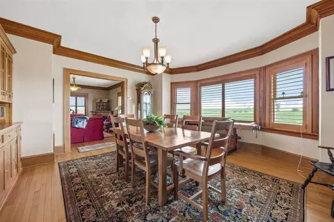 Dining - 6453 31st Ave, Shellsburg, IA 52332 photo 2 of 3