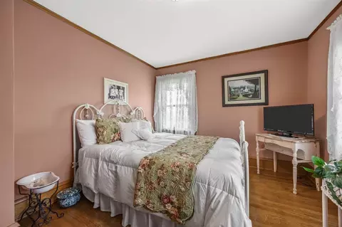 Bedroom - 6453 31st Ave, Shellsburg, IA 52332 photo 2 of 10