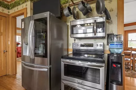 Kitchen - 6453 31st Ave, Shellsburg, IA 52332 photo 6 of 10
