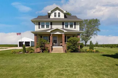 Exterior - 6453 31st Ave, Shellsburg, IA 52332 photo 2 of 4
