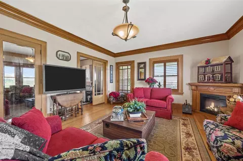 Living - 6453 31st Ave, Shellsburg, IA 52332 photo 3 of 4