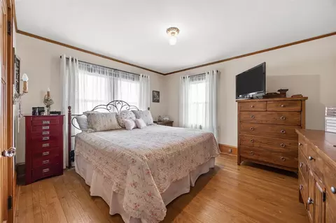 Bedroom - 6453 31st Ave, Shellsburg, IA 52332 photo 3 of 10