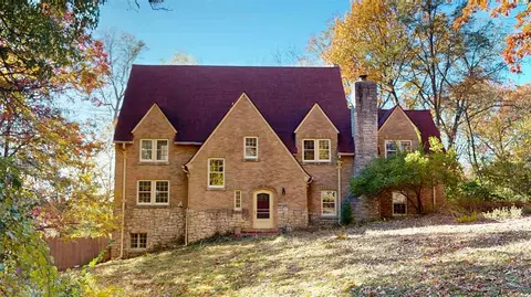 1675 Ridge Rd, Iowa City, IA 52245