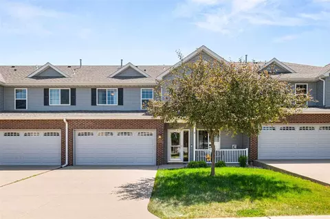1476 Burr Dr, North Liberty, IA 52317