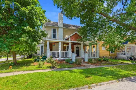 Exterior - 402 E Main St, Washington, IA 52353 photo 9 of 10
