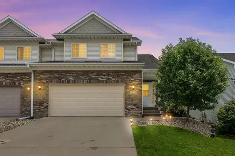 1572 Vandello Cir, North Liberty, IA 52317