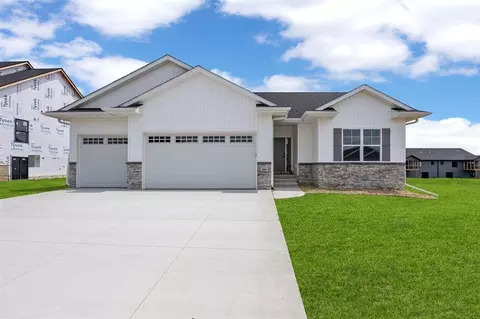 100 S Seven Oaks Rd, North Liberty, IA 52317