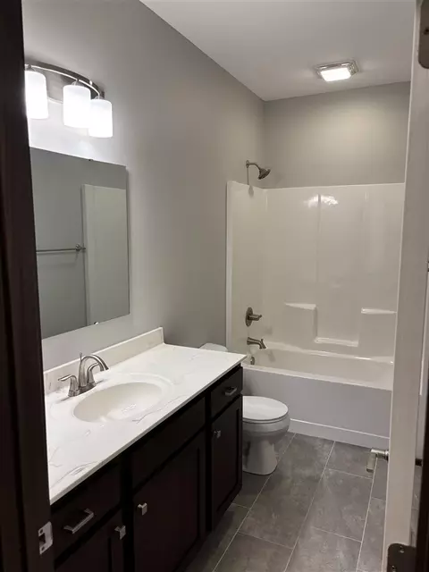 Bath - 333 E Main St, Solon, IA 52333 photo 2 of 4