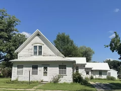 205 N Hamilton St, Keota, IA 52248