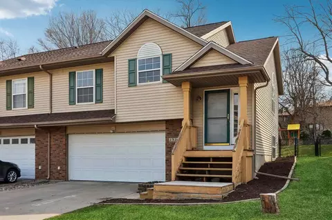 2322 Catskill Ct, Iowa City, IA 52245